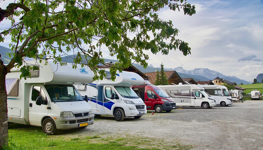 Low-Cost RV Travel Tips
